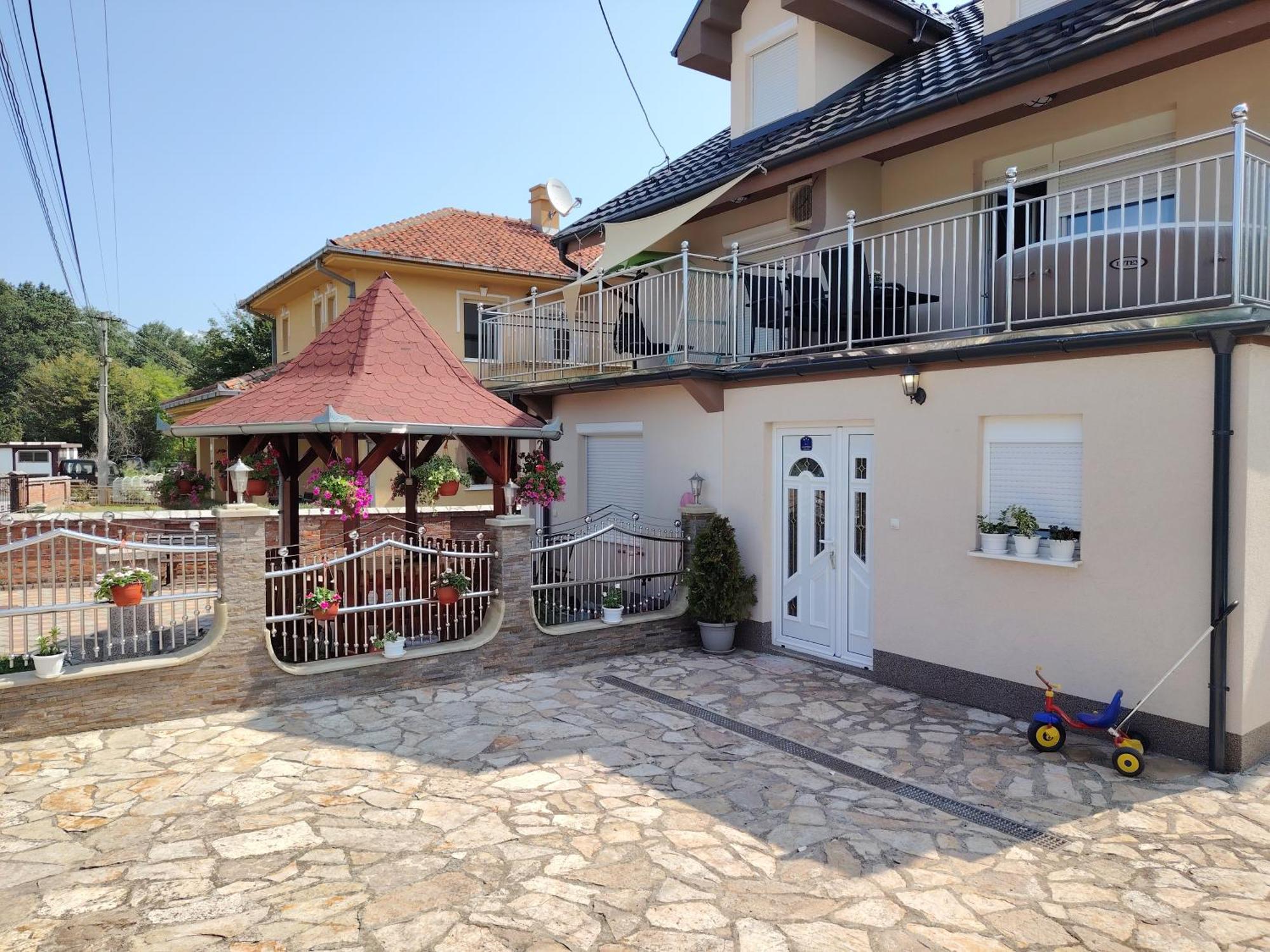 Apartman Raj Vrnjačka Banja Exterior foto