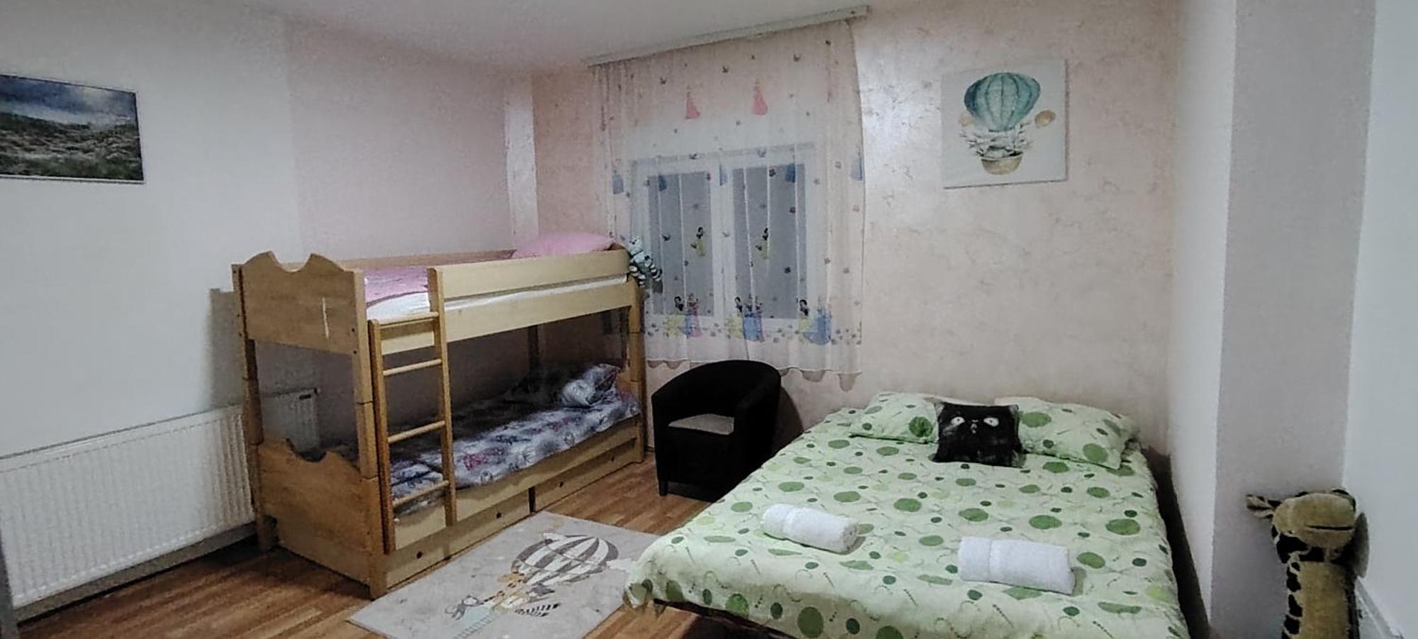 Apartman Raj Vrnjačka Banja Exterior foto